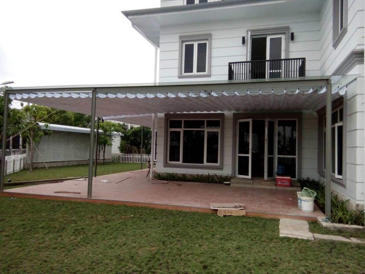 mái che trước nhà