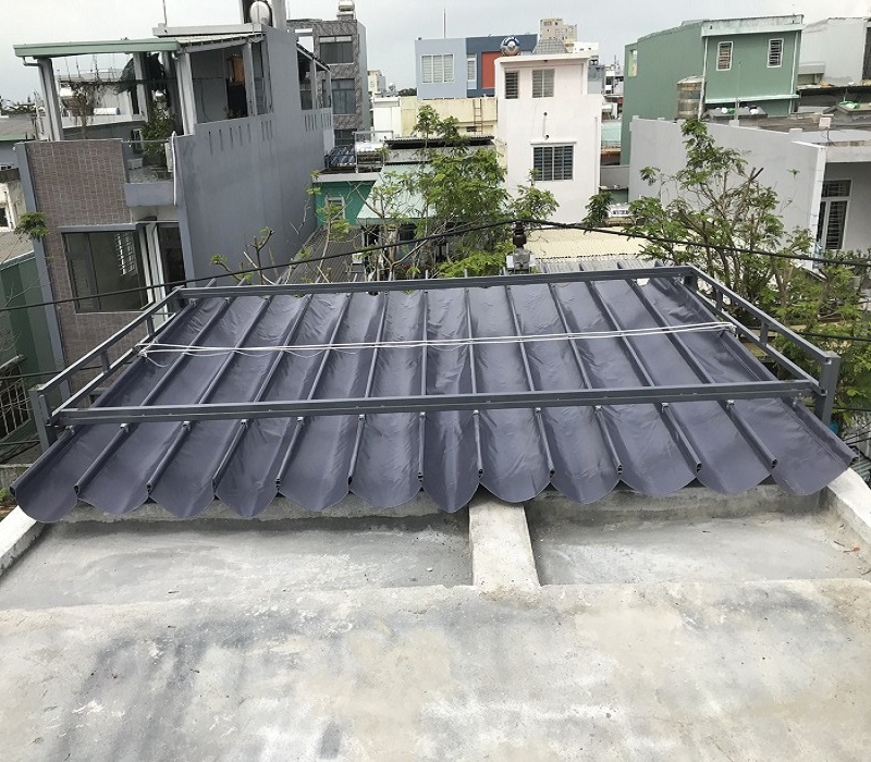 mái che sân thương